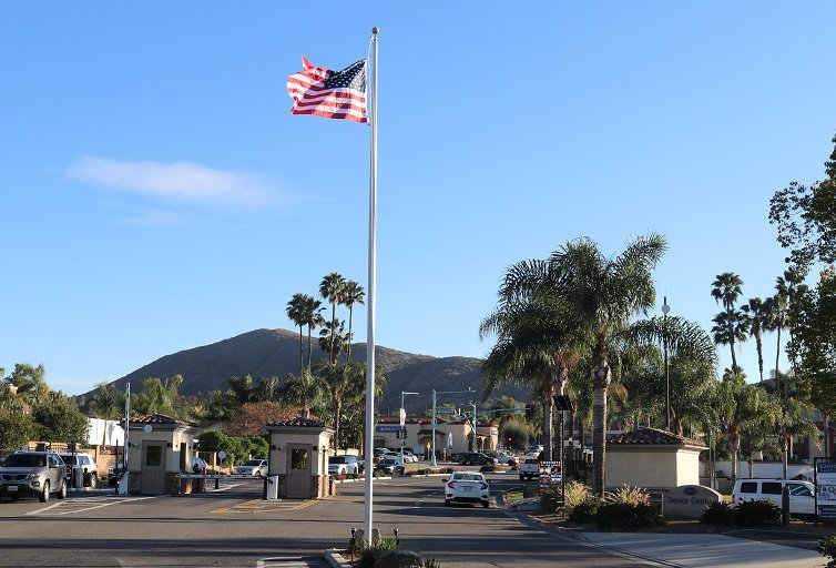 Canyon Lake residents, visitors receive patriotic welcome with addition ...